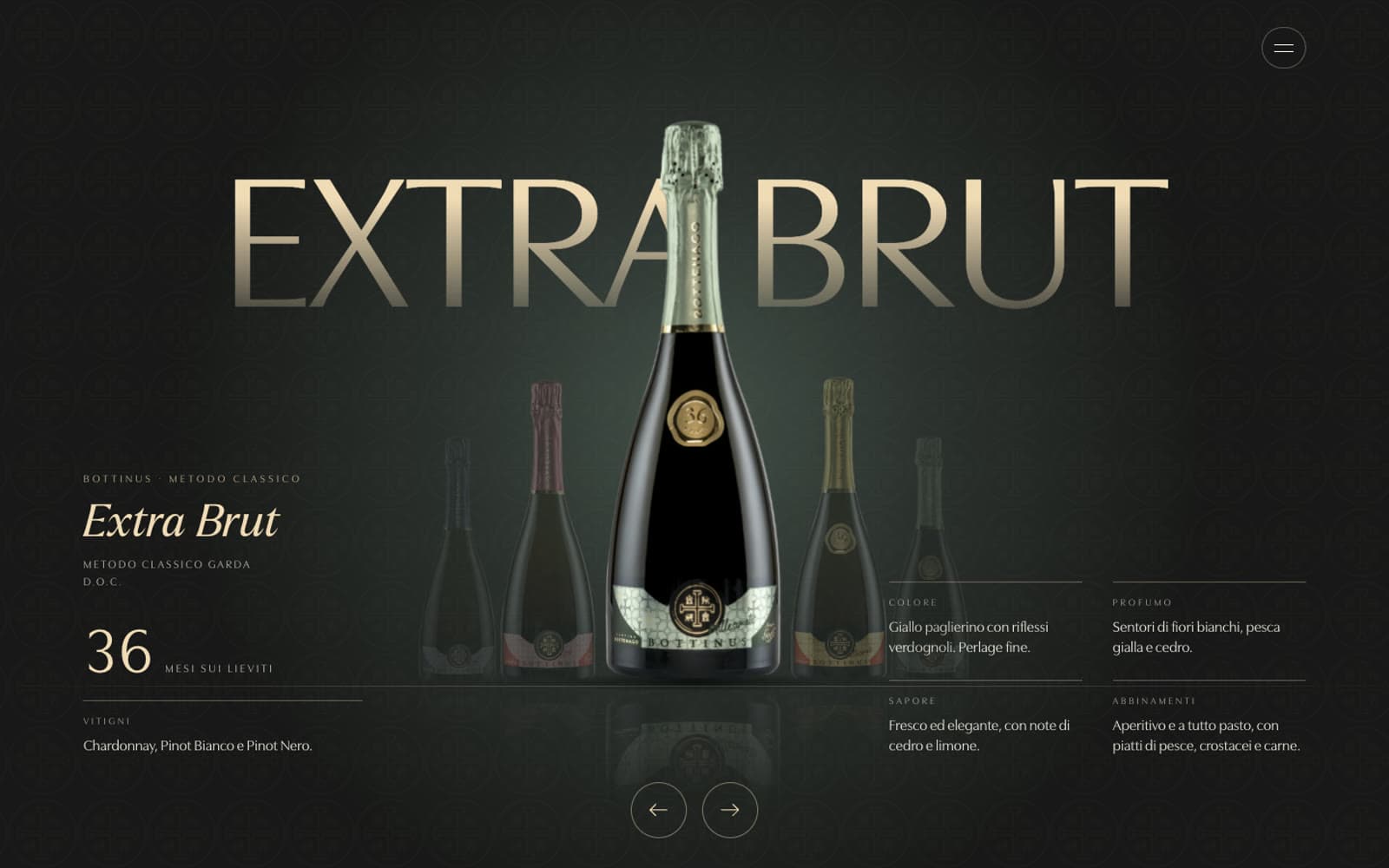 La scheda dell'Extra Brut Bottinus nello scaffale dei vini, con la bottiglia al centro e le note di degustazione