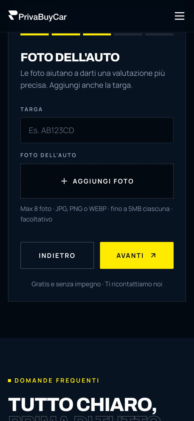 Il passaggio delle foto sul telefono, con i pulsanti Indietro e Avanti