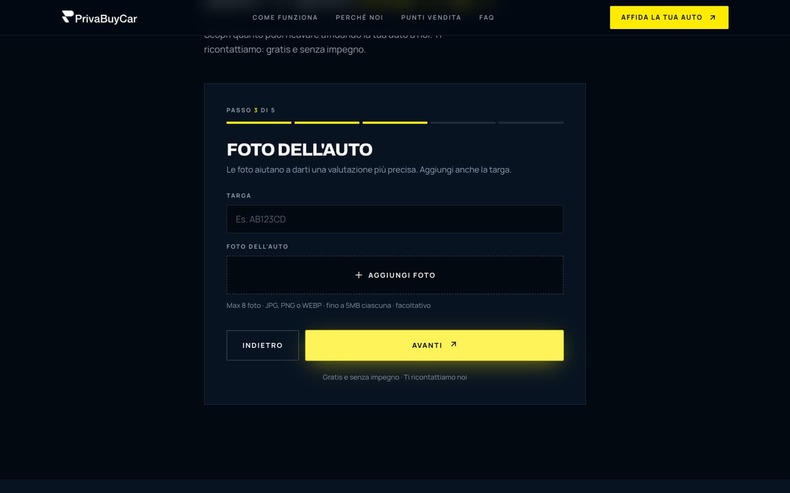 Il terzo passaggio del modulo, con la targa e il caricamento delle foto